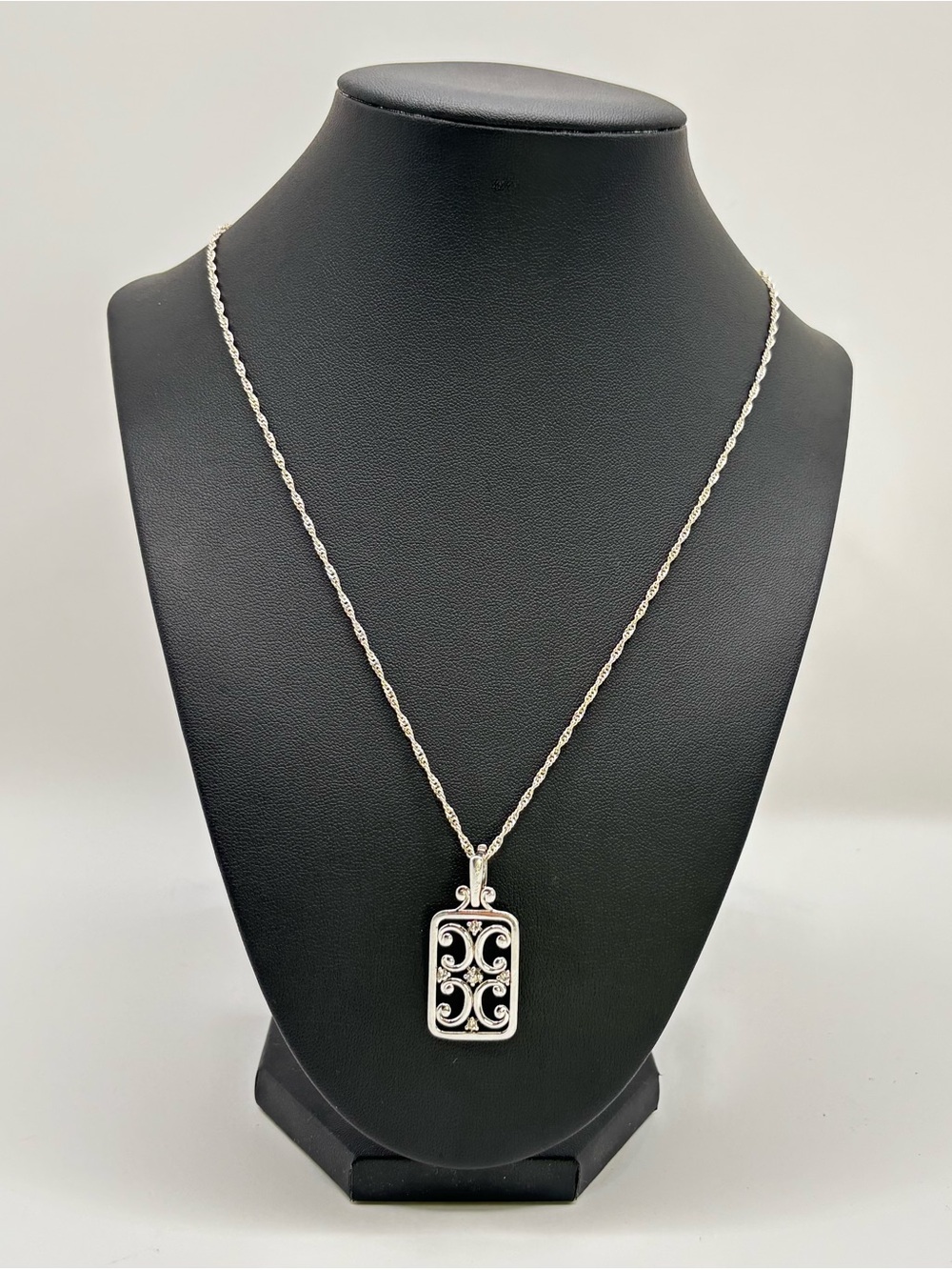 MONICA RICH KOSANN STERLING SILVER GATE LOCKET W/ SAPPHIRE- PENDANT ONLY - Picture 3 of 10
